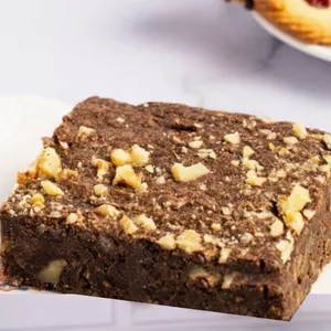 Trozo brownie con nueces