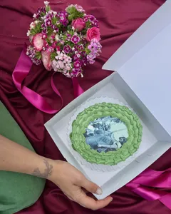 Pastel y flores para mamá