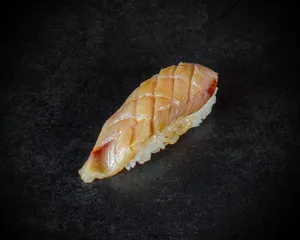 Hamachi (Nigiri/Temaki)