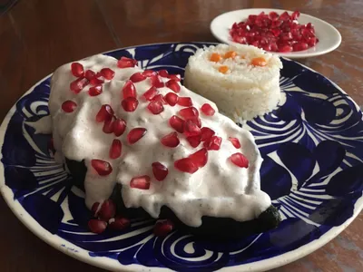 Chiles en nogada
