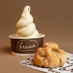 Galleta + Helado Vainilla + Topping