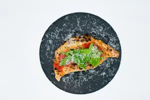 Calzone Salmón