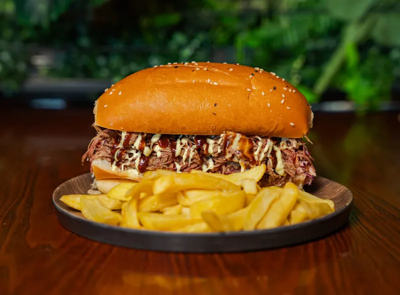 Sandwich Brisket ahumado