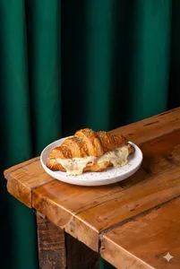 Croissant Aliado Sandwich