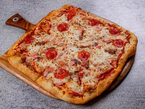 Cuatro Carnes Familiar