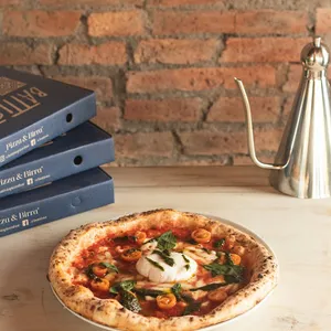 Pizza Burrata Caprese Ⓥ