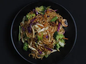 Vegetarian Lo Mein