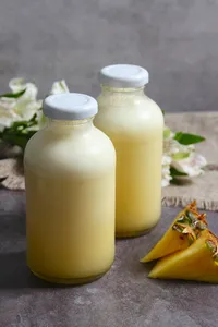 Botella jugo piña 250 ml.