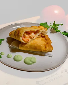 Empanada Frita de Camarón