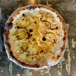 Pizza Pera Rochefort