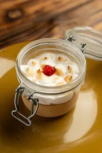 Suspiro Limeño lúcuma