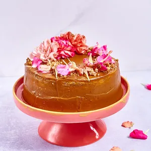 Torta VainillaArequipe y Nueces Mediana