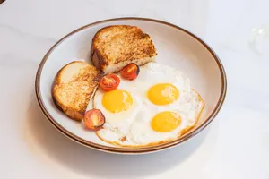 Huevos Fritos con Tostadas