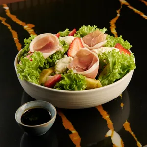 Insalatta de Prosciutto Crudo