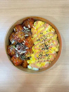 Tofu Bab Gang Jeong Vegetariano