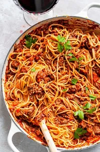Pasta a la boloñesa