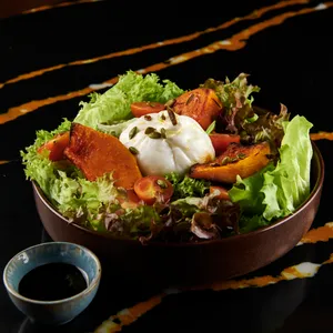 Insalatta e Burrata