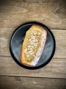 Hojaldre Pera, Pastelera & Almendras