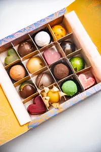 Caja de bombones y trufas (16 unidades)