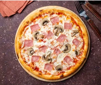 Pizza Prosciutto e Funghi