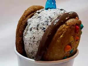 Cookeez Sandwich Helado