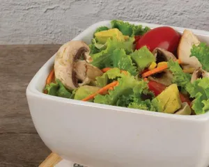 ENSALADA AGUACATE Y HONGOS