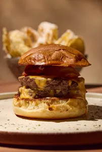 Hamburguesa Cheese and Bacon