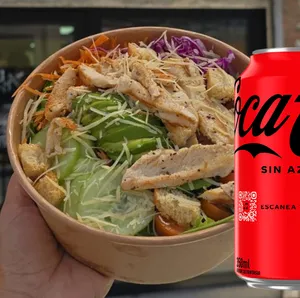 Ensalada Pollo Mostaza Miel + Bebida