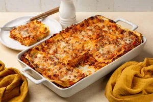 Lasaña Boloñesa - Grande Familiar (6-8 Porciones)