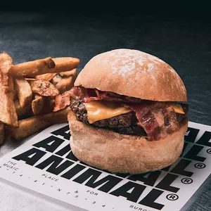 Hamburguesa Cheese and Bacon en Combo