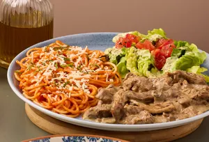 Combinado solomito stroganoff