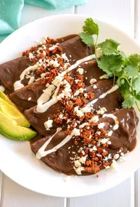 Enfrijoladas con pollo