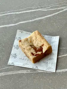 Blondie con caramelo salado