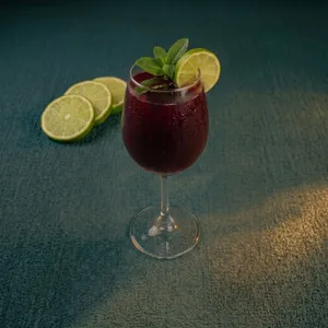 Tinto de verano (240 ml) Tinto de verano (240 ml)