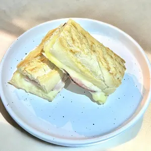 Sándwich baguette jamón queso