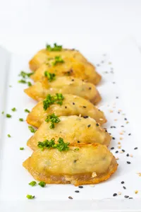 48 gyozas