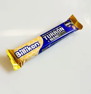 Oblea rellena de pasta de Turrón y maní