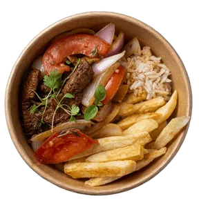 Seitan saltado con arroz y papas fritas