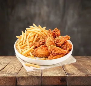 Alitas + papas