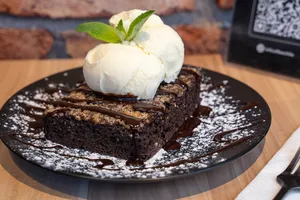 Brownie con Helado