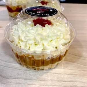 Torta en pote 4 leches manjar  frambuesas