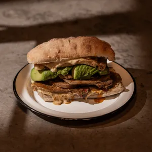 Lengua guisada
