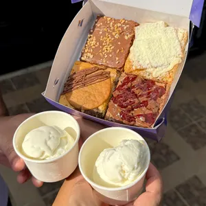 Caja x4 Brownies Especiales con helado