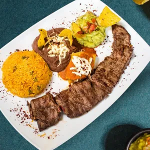 Carne asada a la tampiqueña