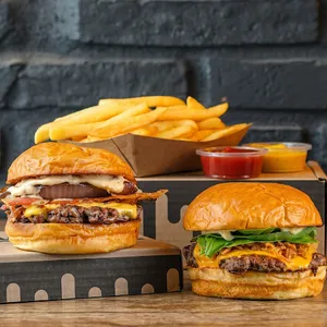 The Relish/Bacon Onion + Papas Grandes