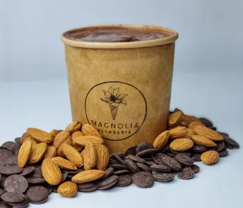 Helado de chocolate almendra