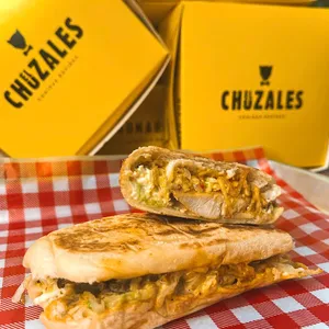 Perro Chuzo de Pollo