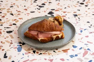 Croissant Jamón Queso