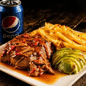 Carne Mechada + Papas Fritas