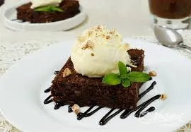 Brownie con Helado de Vainilla